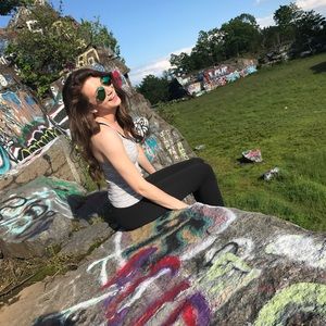 Meet your Posher, Jackie